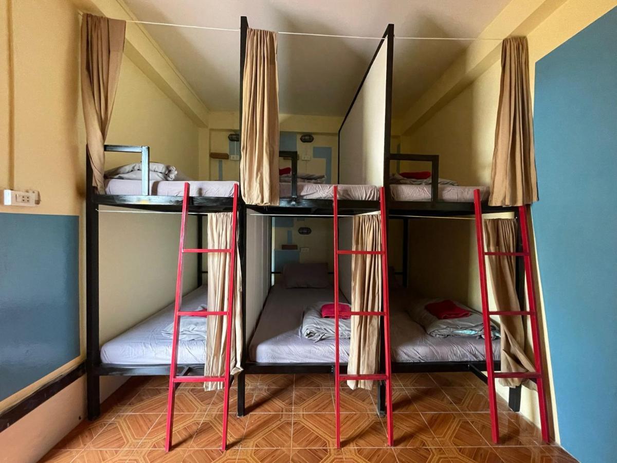 Over The Moon Hostel Ban Houayxay Εξωτερικό φωτογραφία
