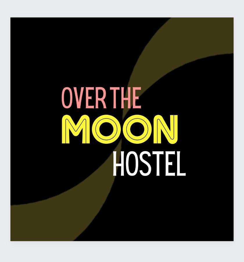 Over The Moon Hostel Ban Houayxay Εξωτερικό φωτογραφία